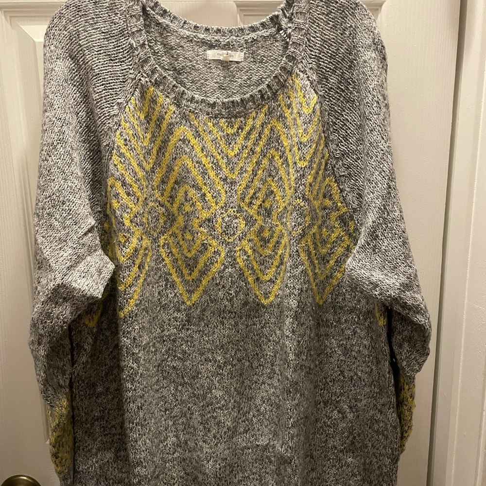 Maurices- Grey and yellow tunic sweater
